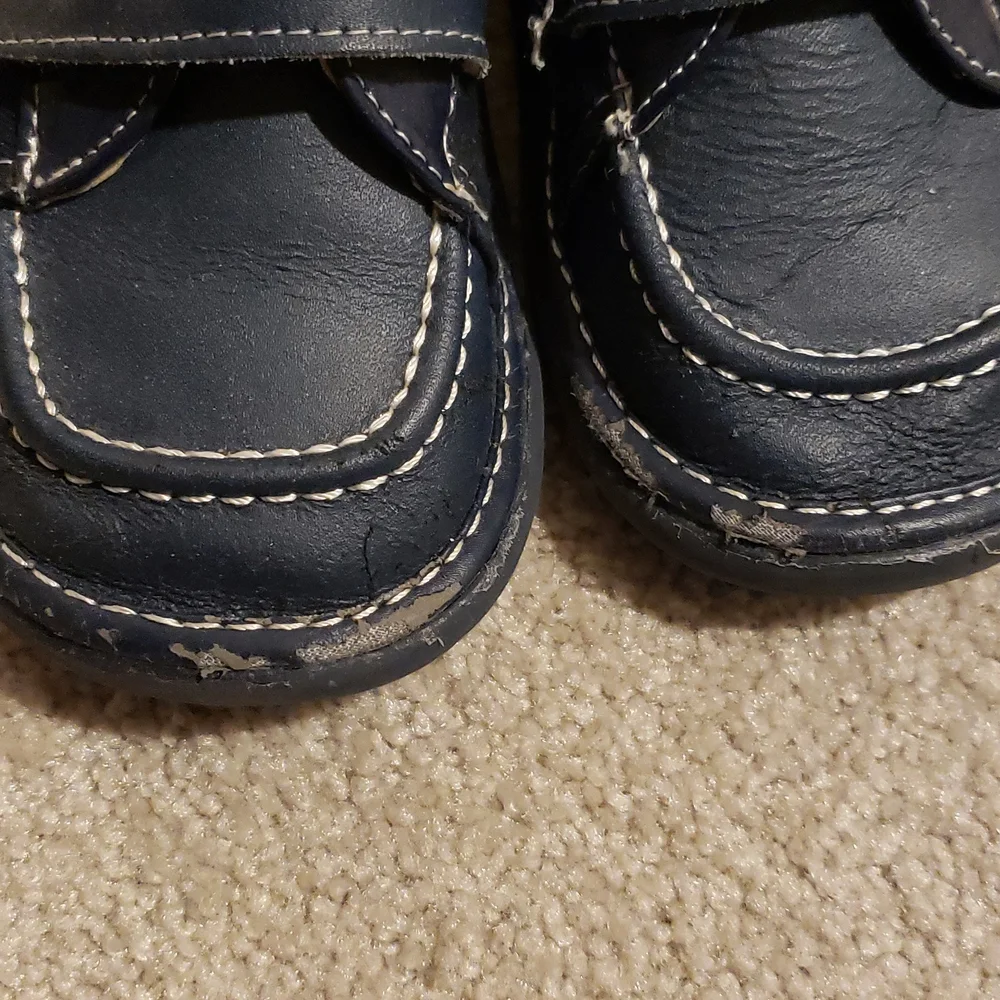 Wee Squeak 10 navy boy shoes